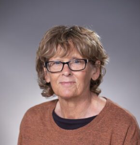 Portrait Picture of Lynn A. Simmons, MFA